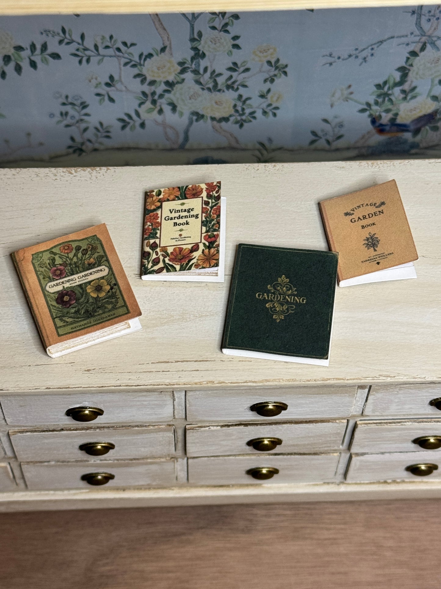 Vintage Garden Book Set (4)
