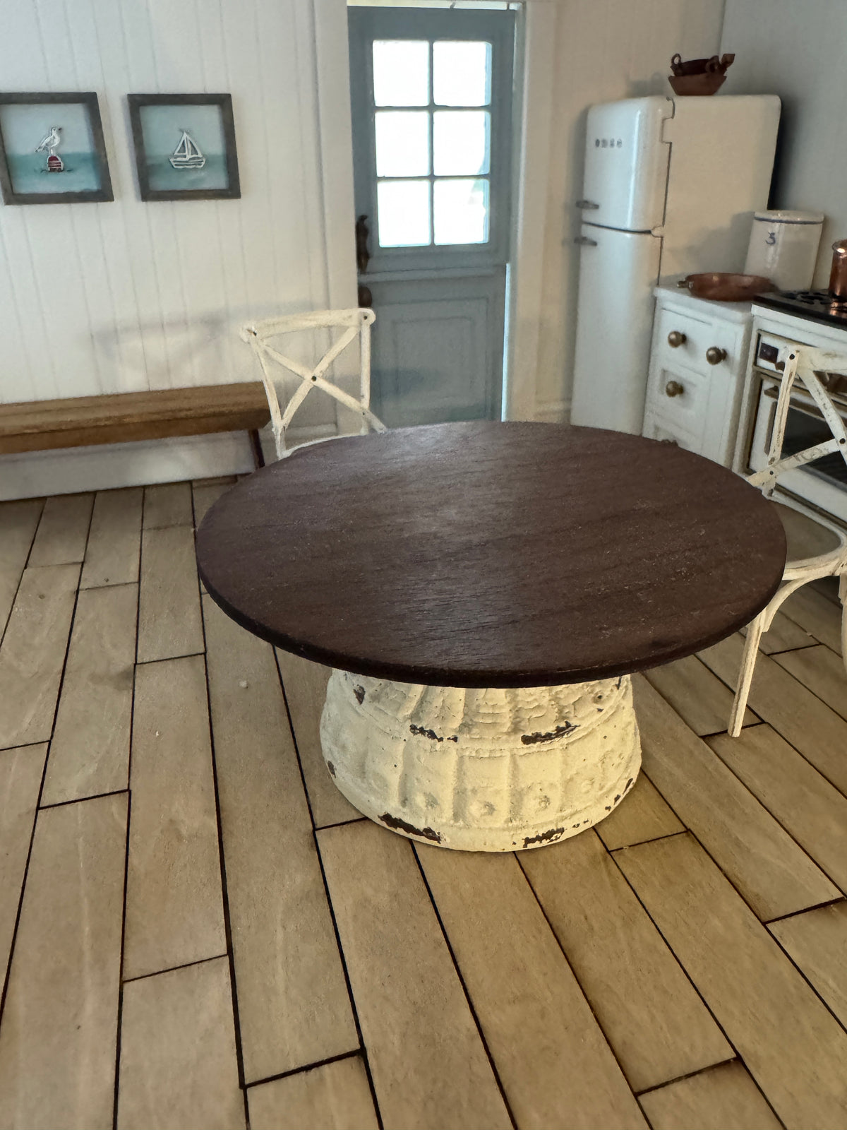Round Farmhouse Dining Table